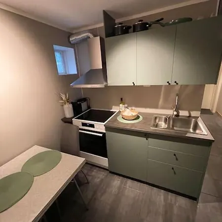 Lys Og Koselig Leilighet Naert Flyplass Og Tur Terreng Tromso Exterior photo