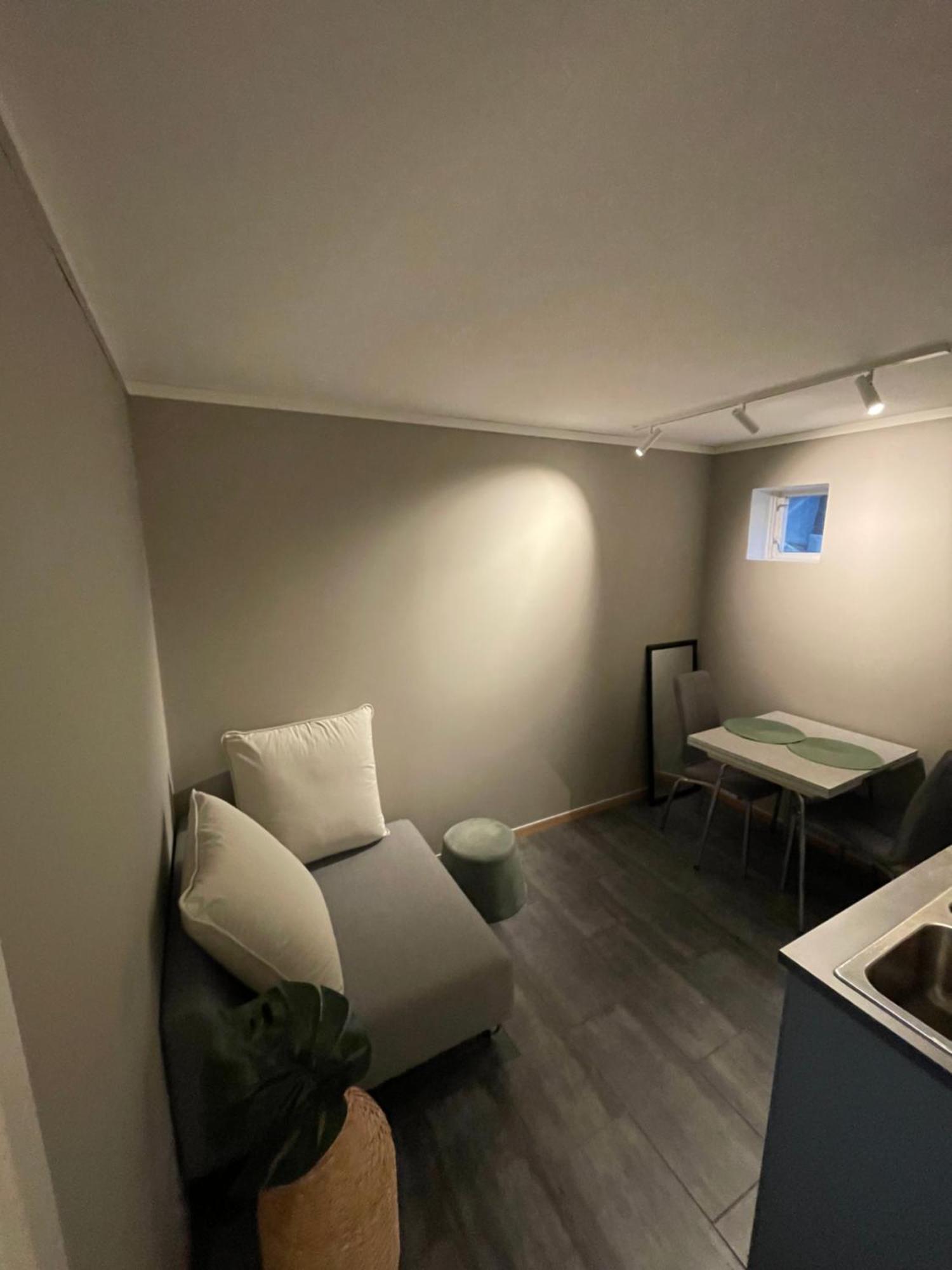 Leilighet Lys Og Koselig Naert Flyplass Og Tur Terreng Tromsø